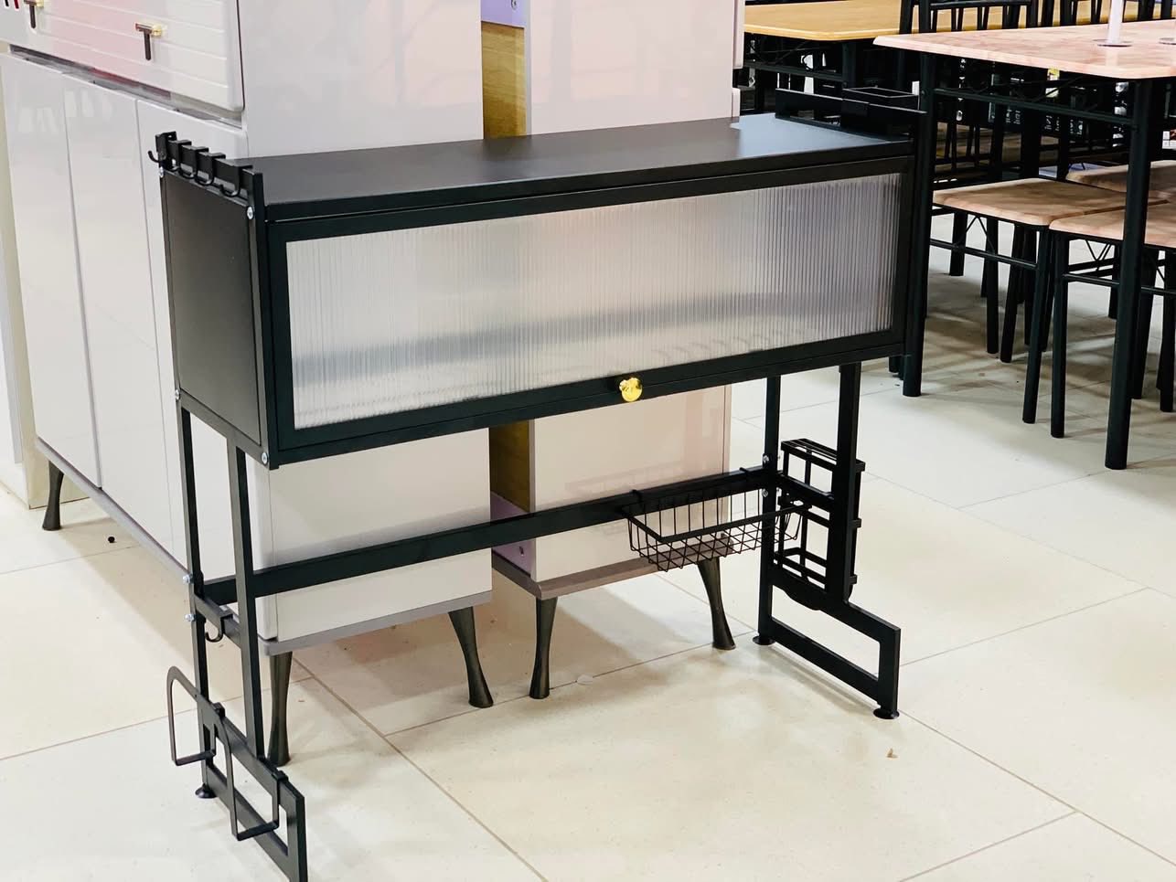 Meuble de rangement moderne avec support multifonction